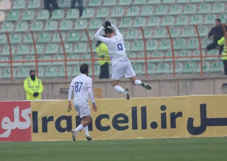 آزادیِ استقلال مثل دورسونِ پرسپولیس؛ رحمتی به مهاجم استقلال بال پرواز داد