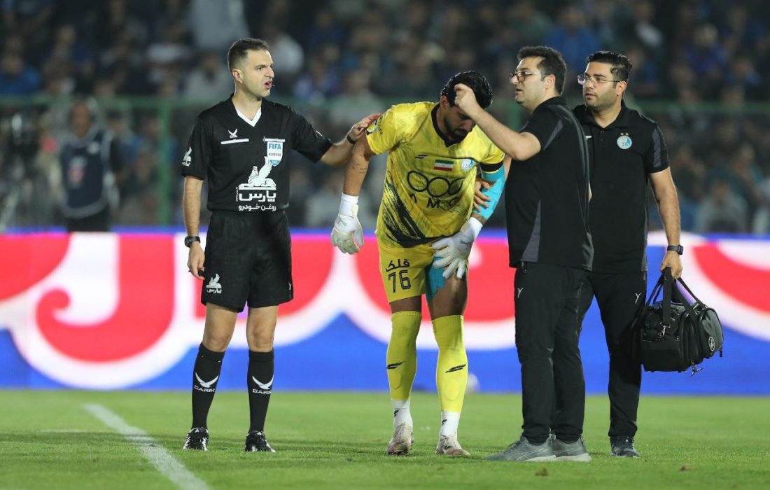 فرعباسی را لنگلنگان تا اتوبوس بردند!