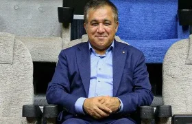 مدیریت تاجرنیا در یک صورت ادامه دار می شود