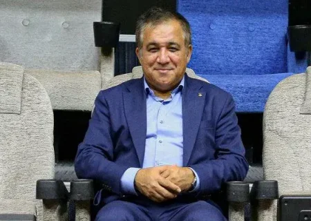 دسیسه‌ها علیه تاجرنیا آشکار است