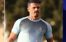 وریا، بی‌توجه به حواشی و متمرکز روی مربیگری