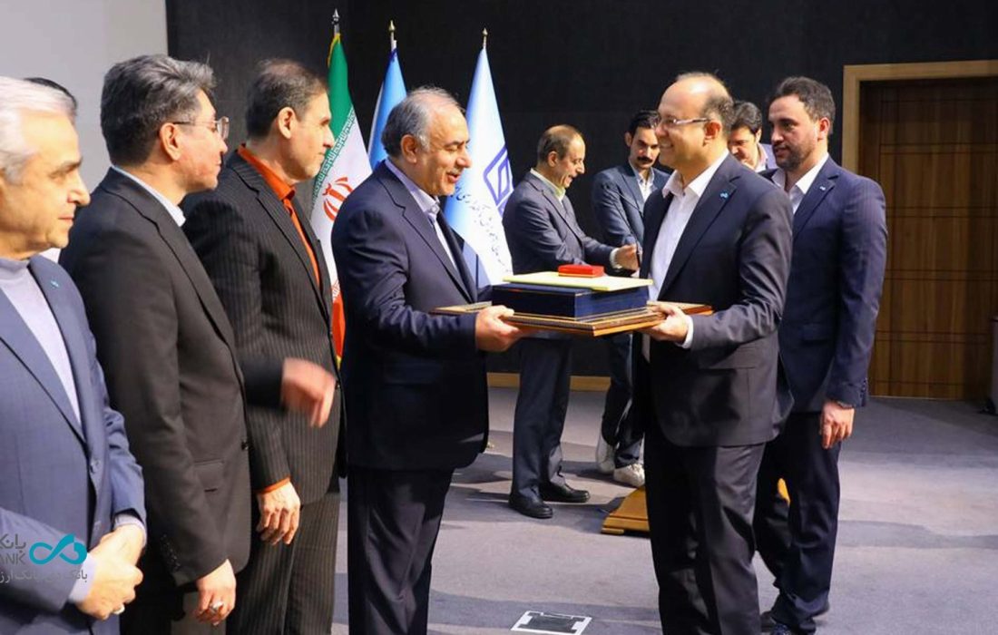 تجلیل از ۶ رئیس شعبه برتر بانک دی از سوی بانک مرکزی