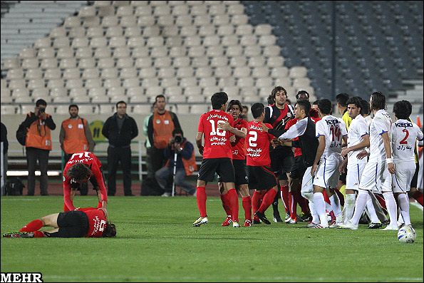 سرنوشت: پرسپولیس جنجال و حاشیه!