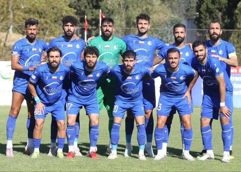 استقلال با ترکیبی ناشناخته مقابل تراکتور
