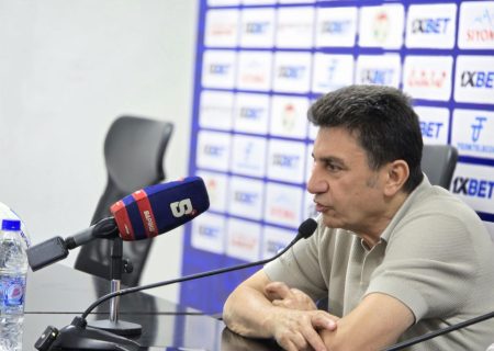 انتقادات تند قلعه نویی از داور و بزرگترهای تیم